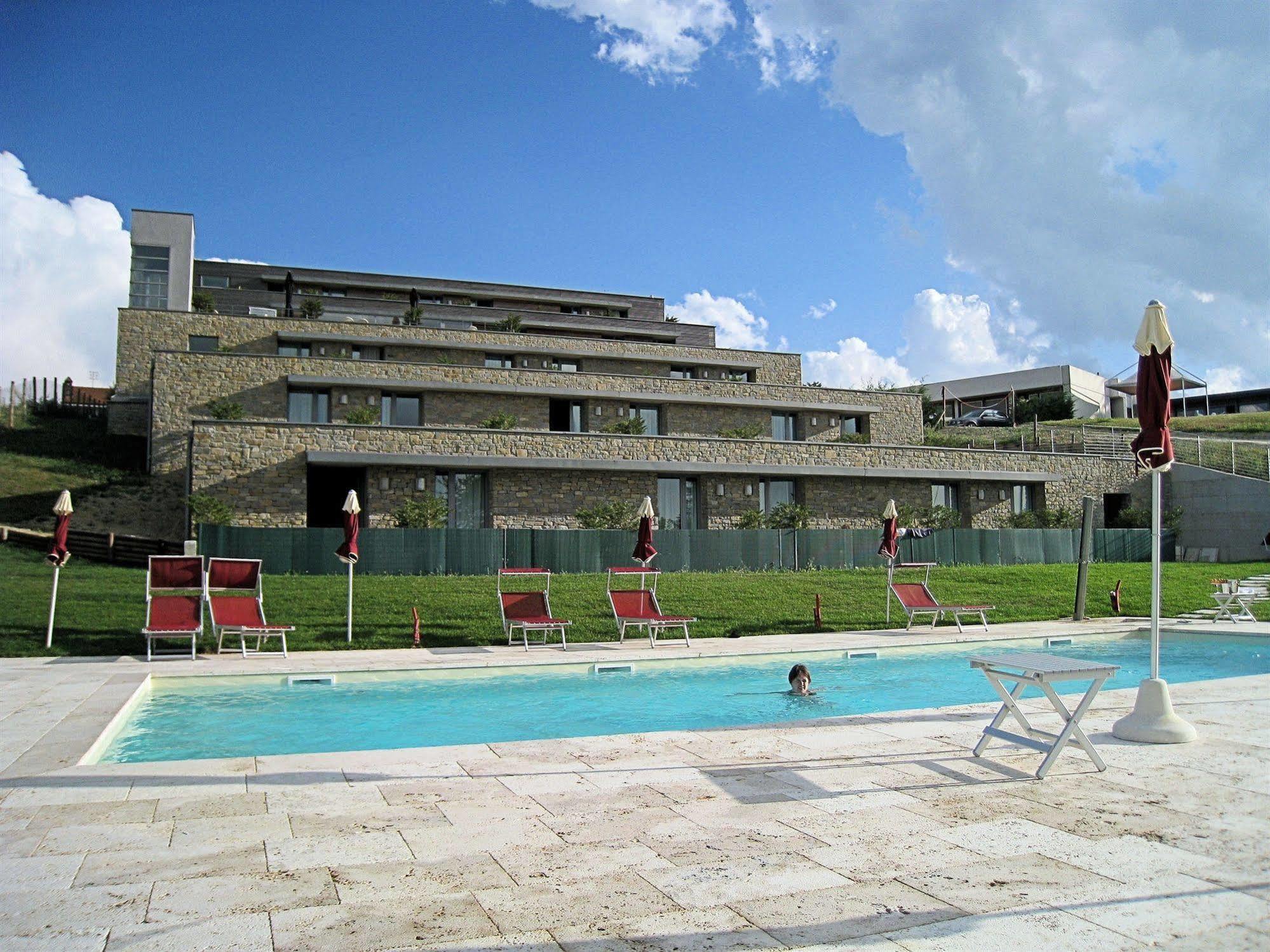 Ca' Del Lupo Hotel Montelupo Albese Exterior foto